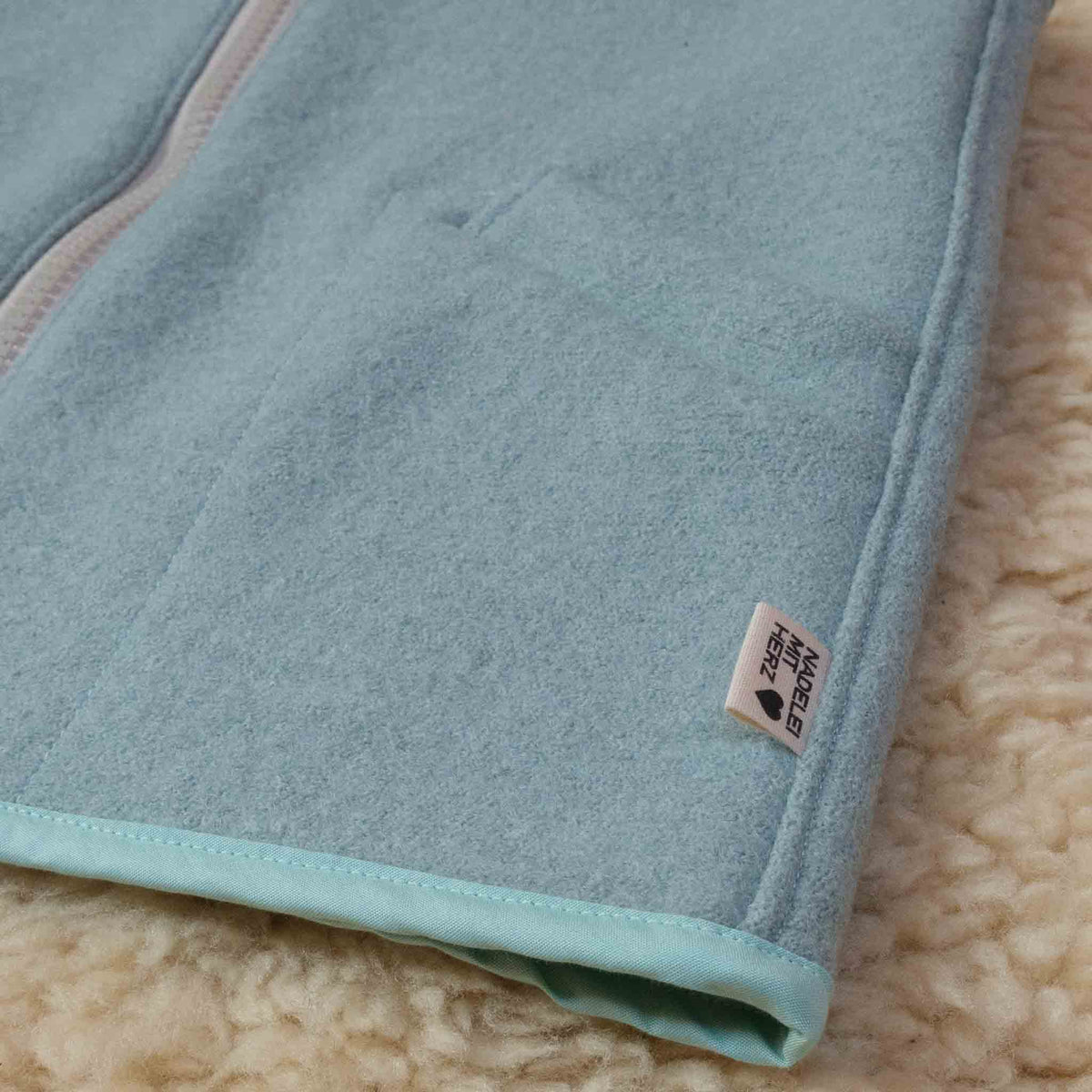 Walkweste mit Taschen aus Schurwolle
